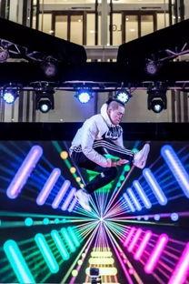 娱乐至上 英文,Entertainment Obsession: The Rise of Pop Culture Dominance