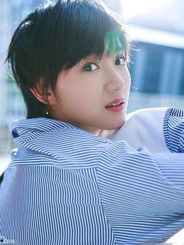 黄雨萱演员图片